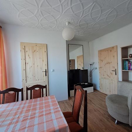 Pokoje Goscinne U Marysi Nowy Sacz Luaran gambar